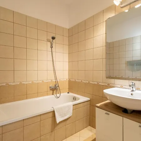 Laguna Family By Bltn