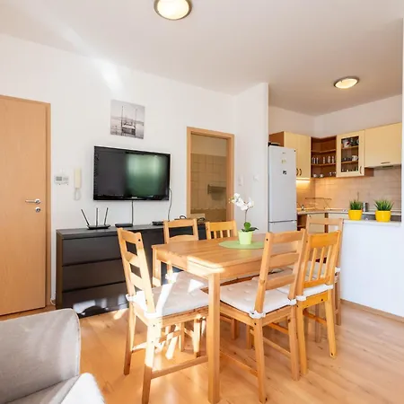 Apartman Laguna Family By Bltn *